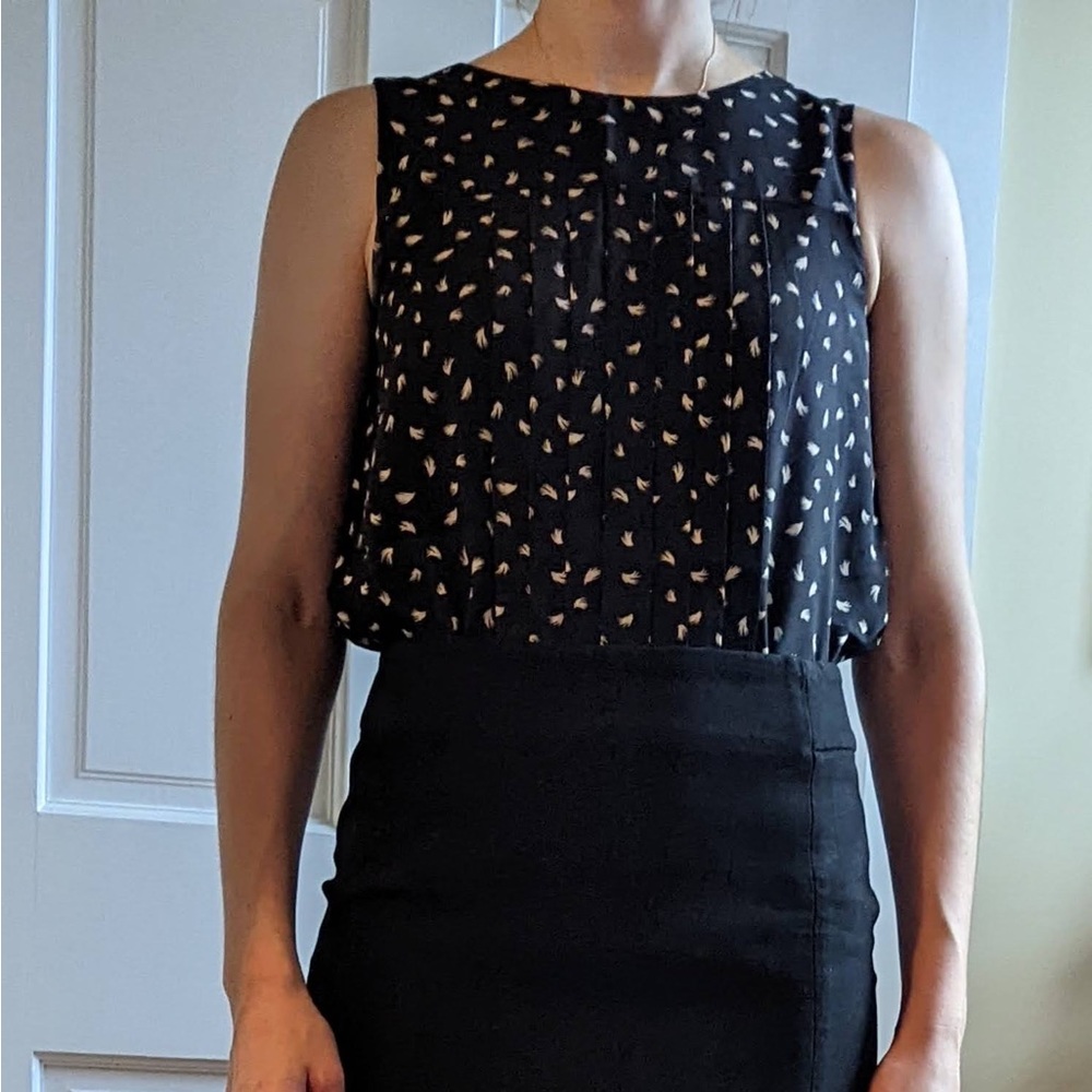 Ann Taylor LOFT Black Patterned Sleeveless Top Size XS